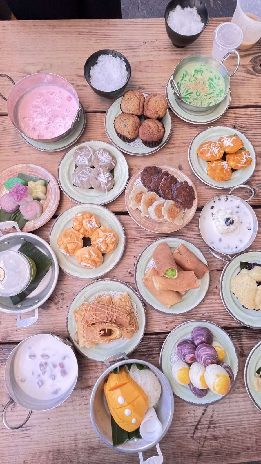 Assorted Thai desserts